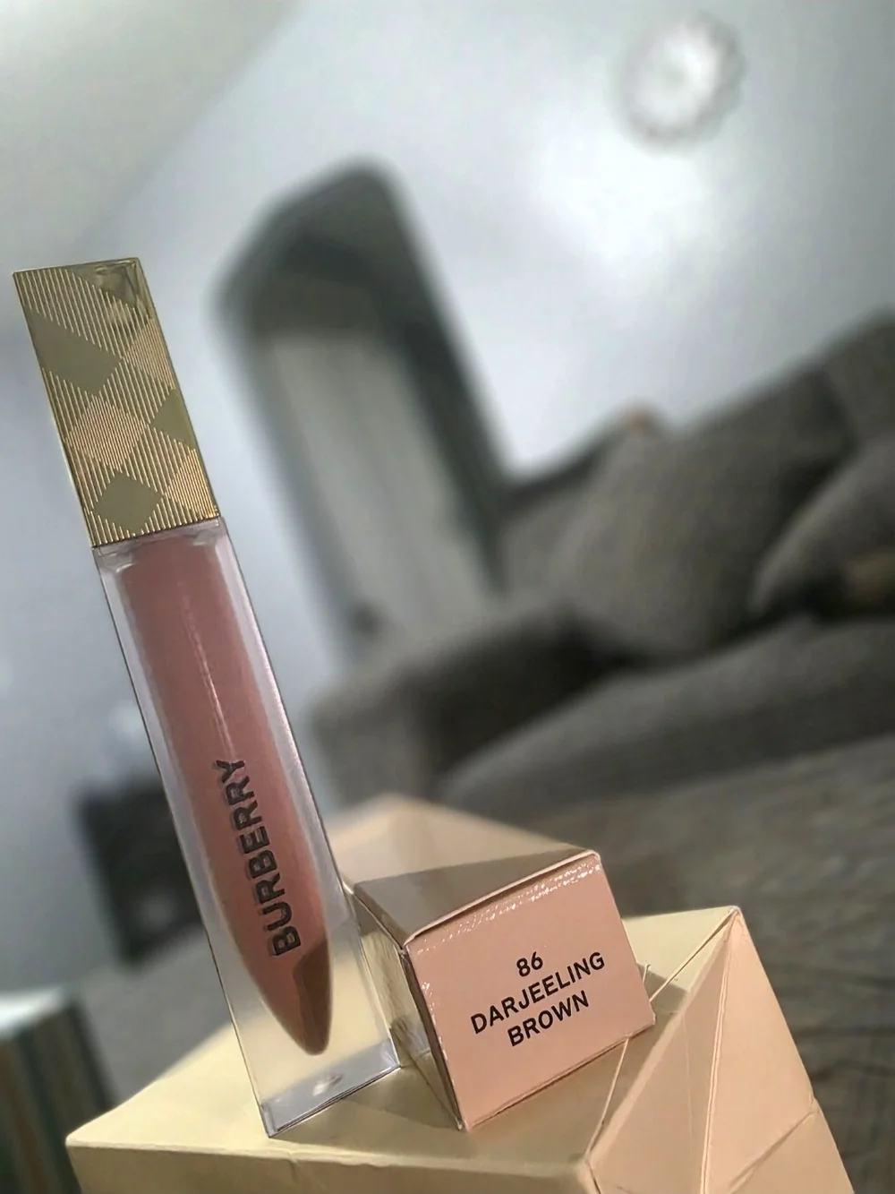 Burberry Liquid Lipstick — Darjeeling Brown (86)